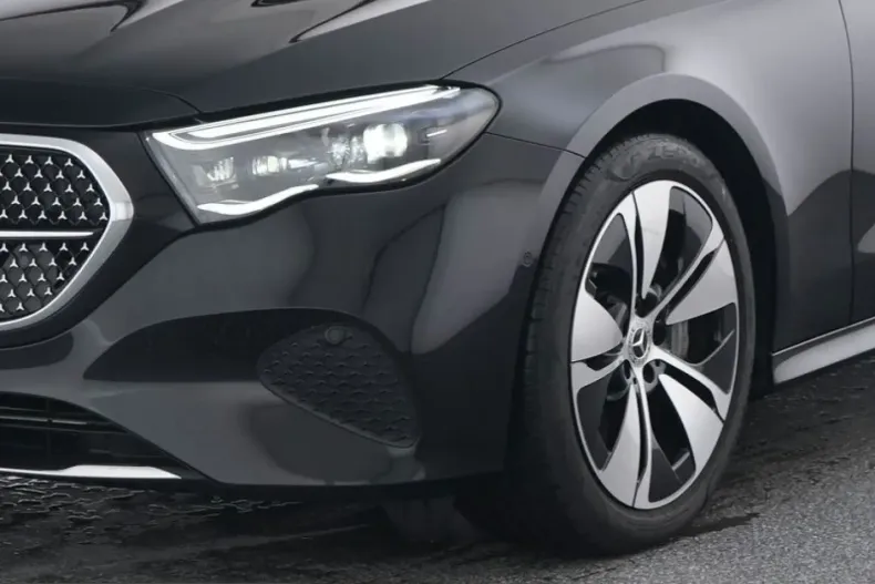 Mercedes-Benz E 450 (Clasa E) din 2025 cu 26.606 km - oferta MER204311 - foto 3