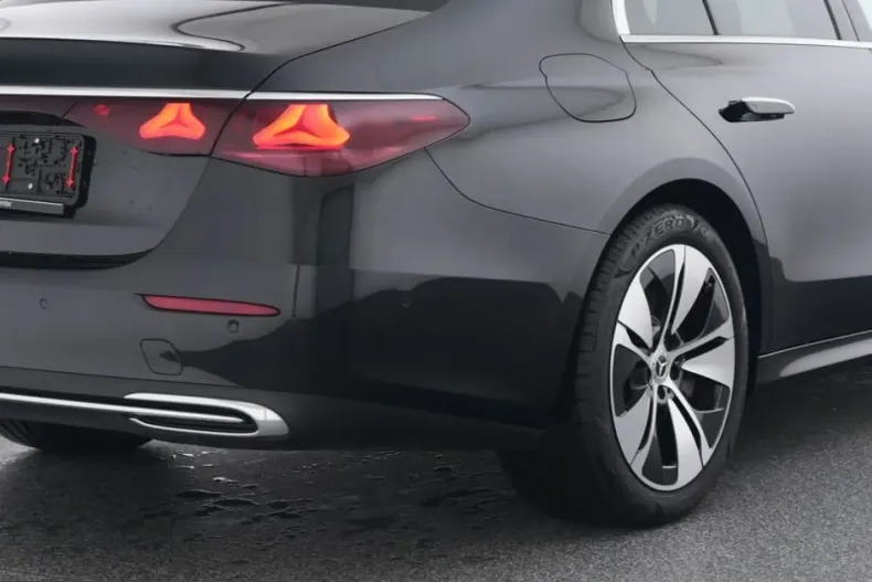 Mercedes-Benz E 450 (Clasa E) din 2025 cu 26.606 km - oferta MER204311 - foto 4