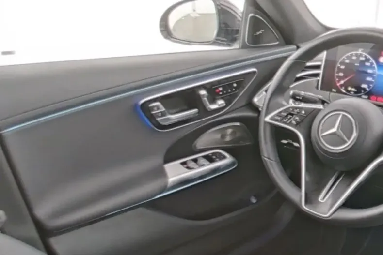 Mercedes-Benz E 450 (Clasa E) din 2025 cu 9.990 km - oferta MER204312 - foto 9
