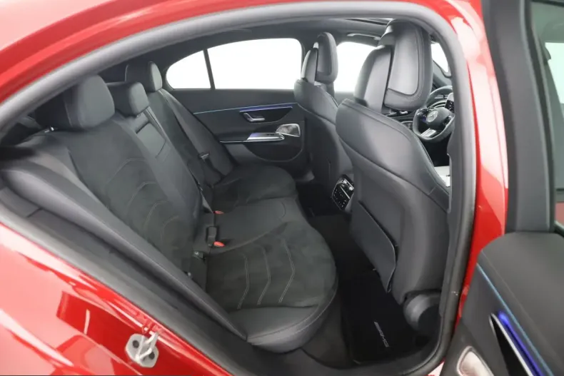 Mercedes-Benz E 400 (Clasa E) din 2025 cu 12.014 km - oferta MER204317 - foto 14