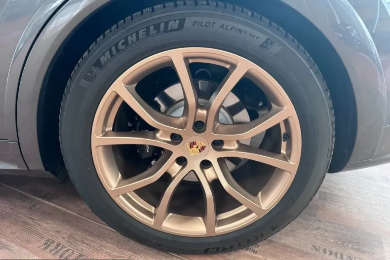 Porsche Cayenne din 2024 cu 35.500 km - oferta POR204318 - foto 18