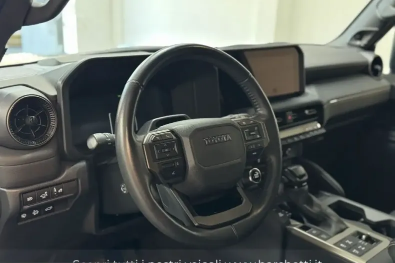 Toyota Land Cruiser din 2024 cu 32.000 km - oferta TOY204319 - foto 7