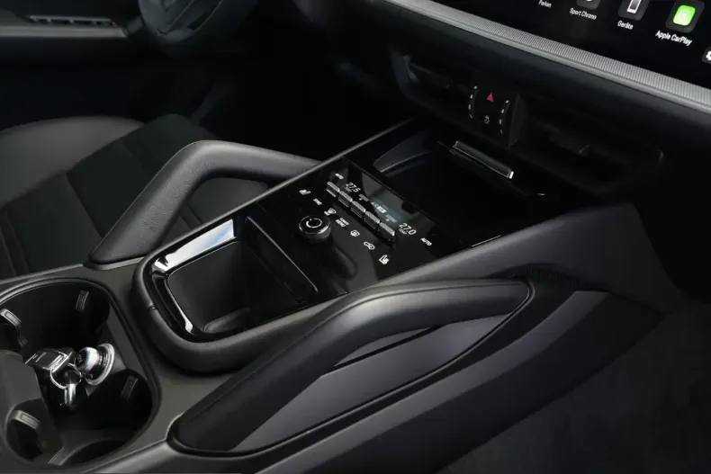 Porsche Cayenne din 2024 cu 19.000 km - oferta POR204320 - foto 21