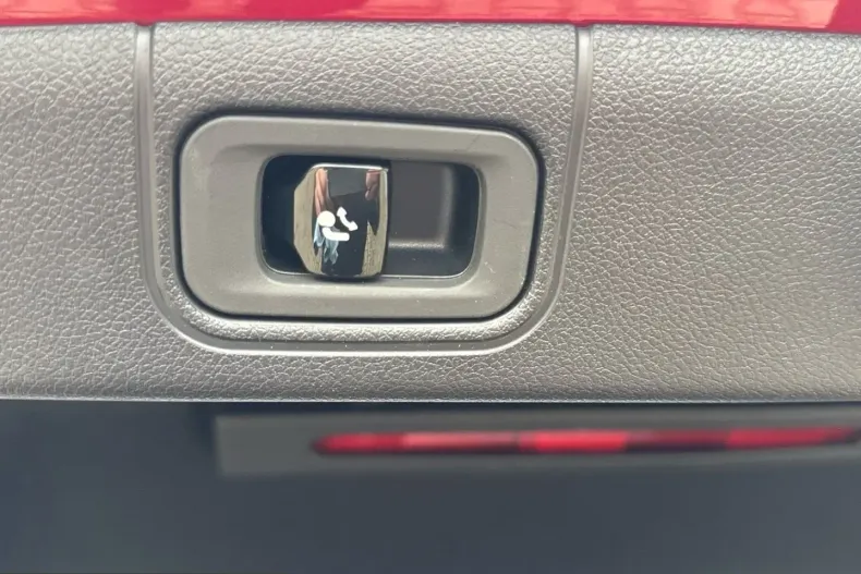 Mercedes-Benz E 300 (Clasa E) din 2025 cu 12.112 km - oferta MER204322 - foto 18