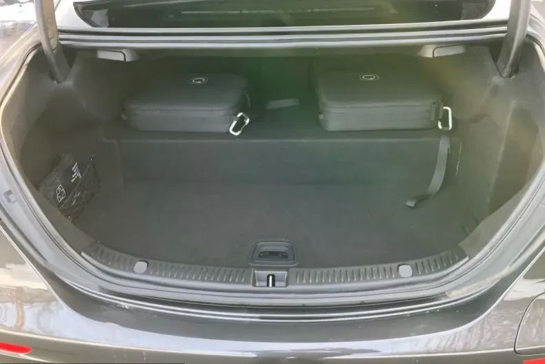 Mercedes-Benz E 300 (Clasa E) din 2022 cu 35.600 km - oferta MER204323 - foto 9