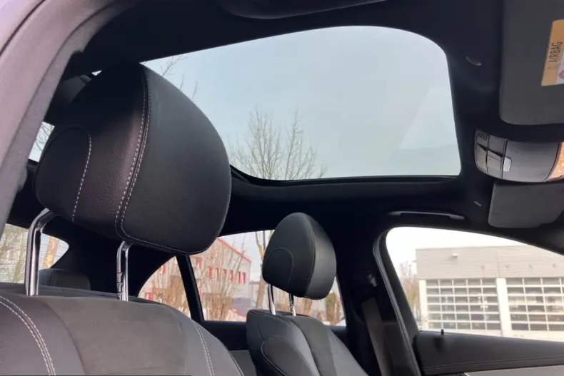 Mercedes-Benz E 300 (Clasa E) din 2022 cu 35.600 km - oferta MER204323 - foto 12