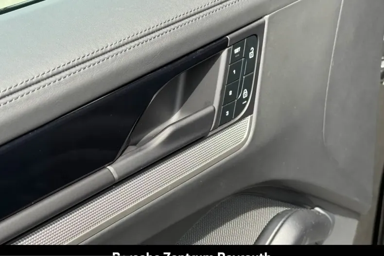 Porsche Cayenne din 2025 cu 14.900 km - oferta POR204324 - foto 24