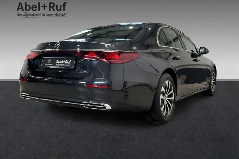 Mercedes-Benz E 200 (Clasa E) din 2025 cu 4.957 km - oferta MER204326 - foto 4