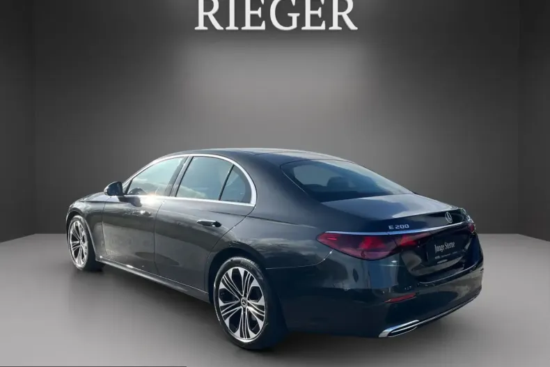 Mercedes-Benz E 200 (Clasa E) din 2025 cu 13.028 km - oferta MER204333 - foto 9