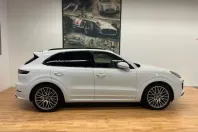 Porsche Cayenne din 2022 cu 59.650 km - oferta POR204334 - foto 3