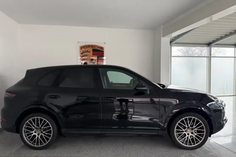 Porsche Cayenne din 2023 cu 61.220 km - oferta POR204340 - foto 3