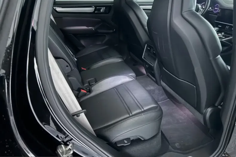 Porsche Cayenne din 2023 cu 61.220 km - oferta POR204340 - foto 11