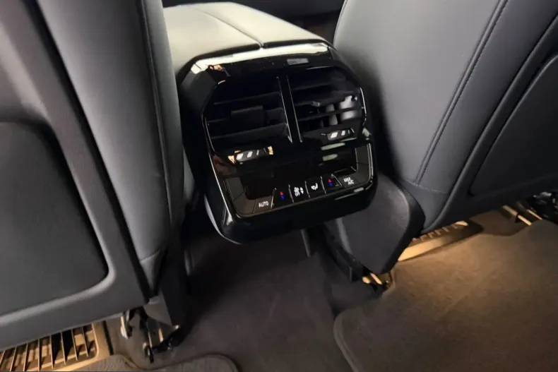 BMW iX din 2023 cu 39.000 km - oferta BMW204342 - foto 23