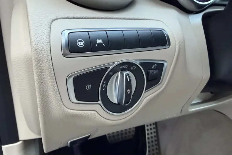 Mercedes-Benz C 220 (Clasa C) din 2023 cu 70.200 km - oferta MER204343 - foto 32