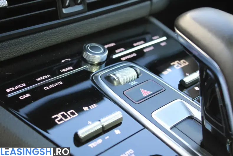 Porsche Cayenne din 2022 cu 67.899 km - oferta POR204346 - foto 34