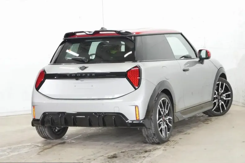 MINI Cooper C din 2024 cu 4.350 km - oferta MIN204347 - foto 4