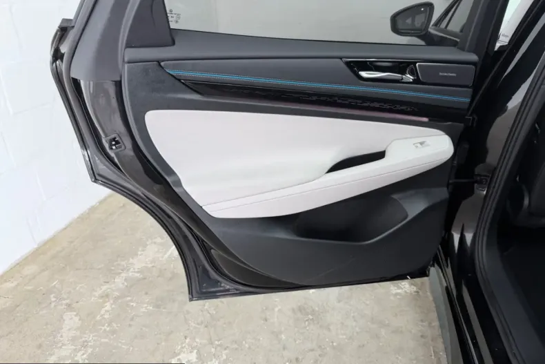 Volkswagen ID.7 din 2023 cu 31.300 km - oferta VOL204348 - foto 36