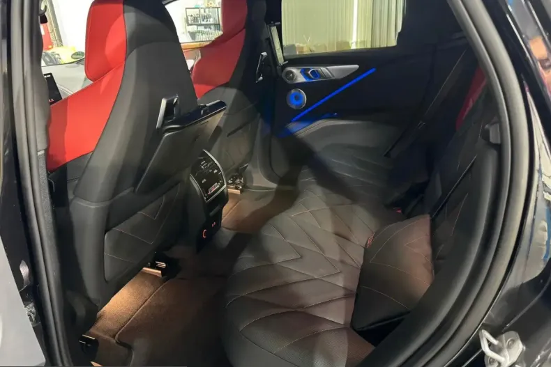 BMW XM (Seria X) din 2024 cu 15.500 km - oferta BMW204349 - foto 10