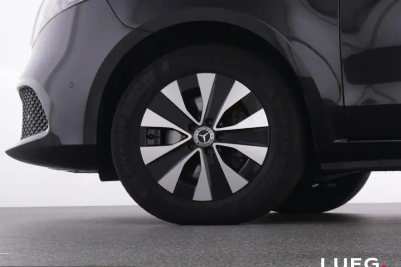 Mercedes-Benz V 300 (Clasa V) din 2024 cu 19.952 km - oferta MER204350 - foto 20