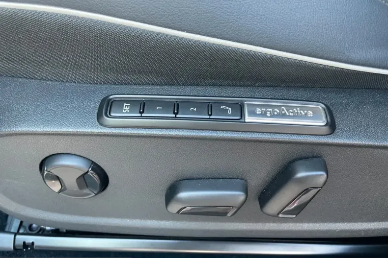 Volkswagen ID.4 din 2022 cu 8.400 km - oferta VOL204353 - foto 14