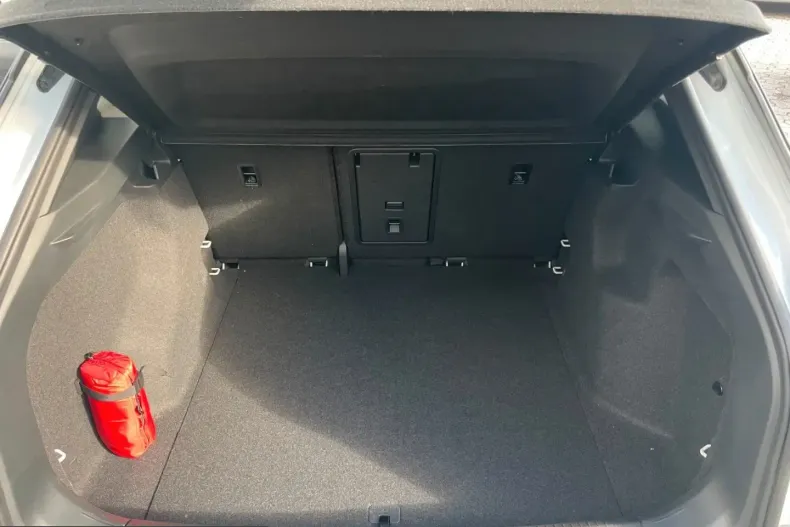 Volkswagen ID.4 din 2022 cu 8.400 km - oferta VOL204353 - foto 17