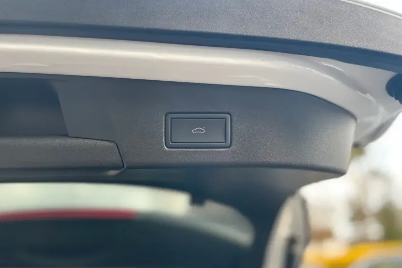 Volkswagen ID.4 din 2022 cu 8.400 km - oferta VOL204353 - foto 18