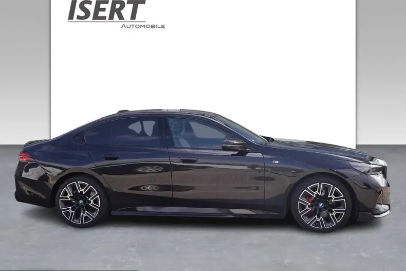 BMW 550 (Seria 5) din 2024 cu 14.520 km - oferta BMW204354 - foto 3