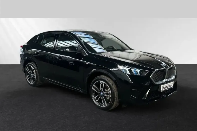 BMW iX2 (Seria X) din 2024 cu 23.990 km - oferta BMW204360 - foto 1