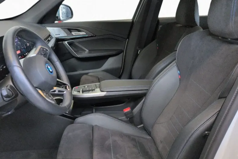 BMW iX1 (Seria X) din 2024 cu 12.870 km - oferta BMW204362 - foto 6