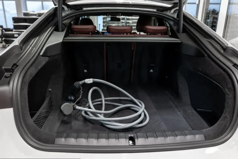 BMW i4 (Seria 4) din 2023 cu 40.616 km - oferta BMW204364 - foto 9