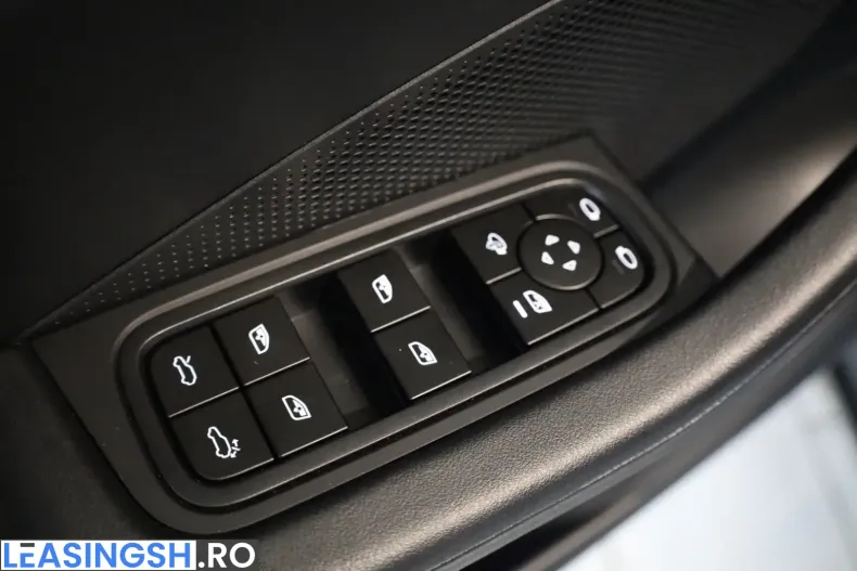 Porsche Macan din 2024 cu 12.122 km - oferta POR204370 - foto 16