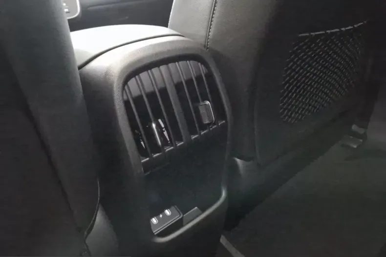 Hyundai Kona Elektro din 2024 cu 10 km - oferta HYU204375 - foto 10