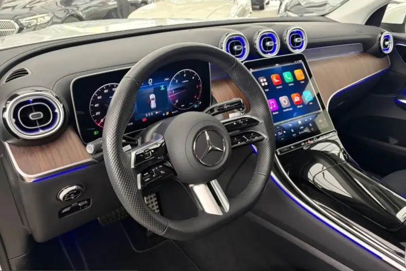 Mercedes-Benz GLC 300 (Clasa GLC) din 2024 cu 21.548 km - oferta MER204388 - foto 10