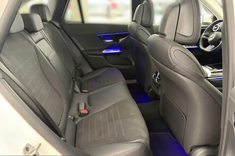 Mercedes-Benz GLC 300 (Clasa GLC) din 2024 cu 21.548 km - oferta MER204388 - foto 11