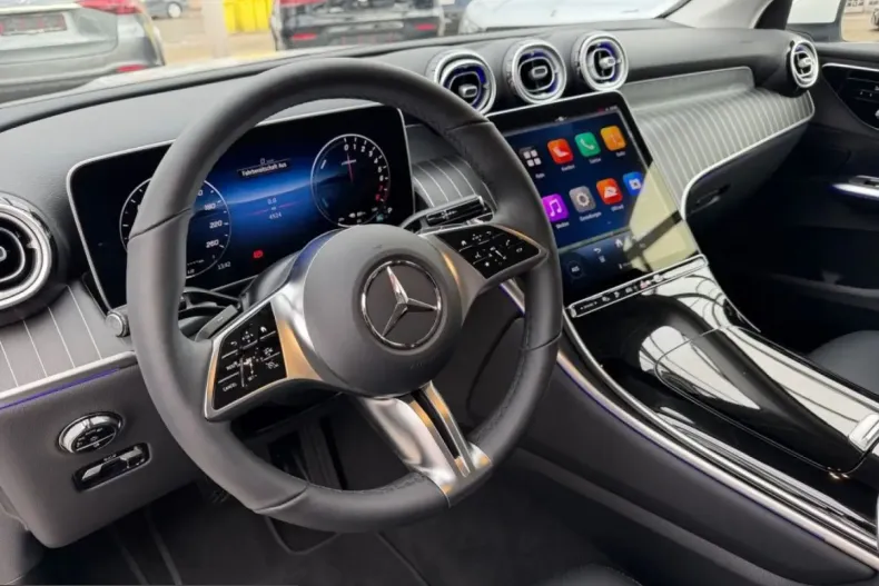 Mercedes-Benz GLC 300 (Clasa GLC) din 2025 cu 4.563 km - oferta MER204389 - foto 10