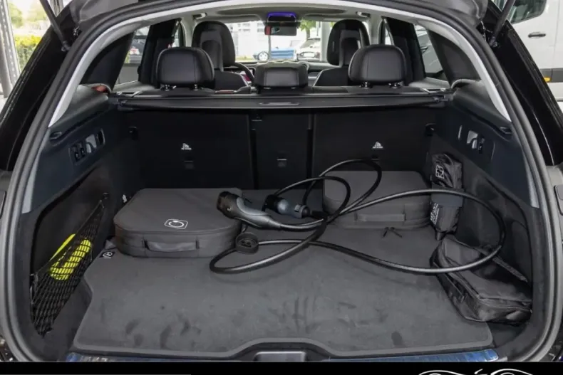 Mercedes-Benz GLC 300 (Clasa GLC) din 2025 cu 18.000 km - oferta MER204390 - foto 6