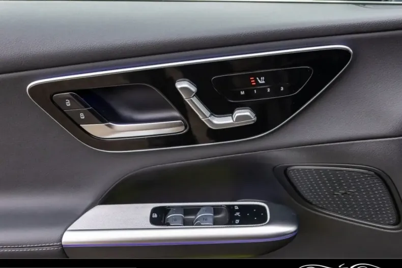 Mercedes-Benz GLC 220 (Clasa GLC) din 2024 cu 10.505 km - oferta MER204391 - foto 11