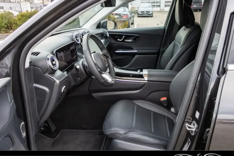 Mercedes-Benz GLC 220 (Clasa GLC) din 2024 cu 10.505 km - oferta MER204391 - foto 13