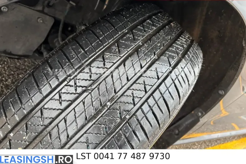 Toyota Sienna din 2025 cu 9.100 km - oferta TOY204402 - foto 7