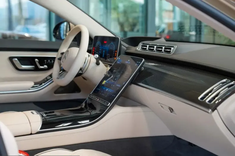 Mercedes-Benz S 63 AMG (Clasa S) din 2023 cu 5.840 km - oferta MER204404 - foto 9