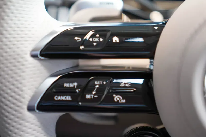 Mercedes-Benz S 63 AMG (Clasa S) din 2023 cu 5.840 km - oferta MER204404 - foto 18