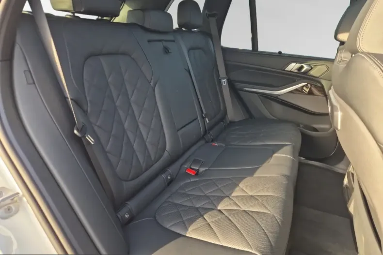 BMW X5 (Seria X) din 2025 cu 22.970 km - oferta BMW204411 - foto 11