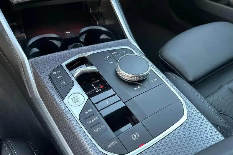 BMW 320 (Seria 3) din 2025 cu 10.820 km - oferta BMW204419 - foto 13