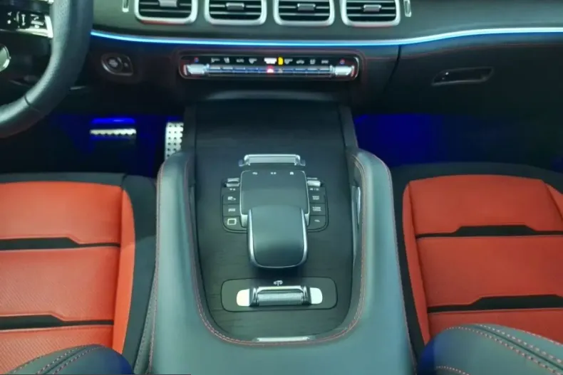 Mercedes-Benz GLE 53 AMG (Clasa GLE) din 2025 cu 9.703 km - oferta MER204443 - foto 14