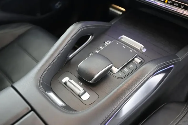 Mercedes-Benz GLE 450 (Clasa GLE) din 2024 cu 27.732 km - oferta MER204451 - foto 11