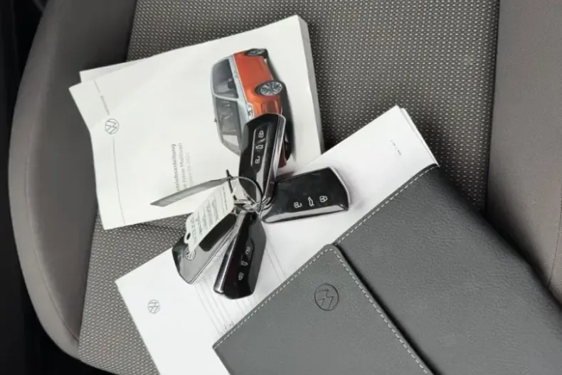 Volkswagen T7 Multivan din 2022 cu 84.000 km - oferta VOL204458 - foto 30