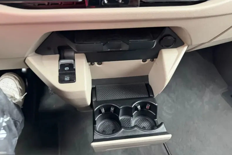 Volkswagen T7 Multivan din 2022 cu 84.000 km - oferta VOL204458 - foto 35