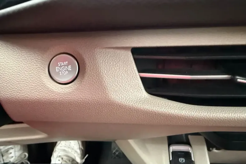 Volkswagen T7 Multivan din 2022 cu 84.000 km - oferta VOL204458 - foto 37