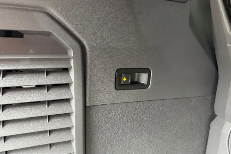 Volkswagen T7 Multivan din 2022 cu 84.000 km - oferta VOL204458 - foto 42