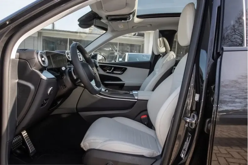 Mercedes-Benz GLC 300 (Clasa GLC) din 2025 cu 14.987 km - oferta MER204465 - foto 2